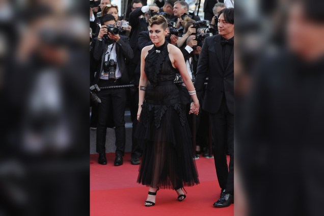 Membro do juri Kristen Stewart comparece a exibição de  "Everybody Knows (Todos Lo Saben)" no Festival de Cannes na França - 08/05/2018