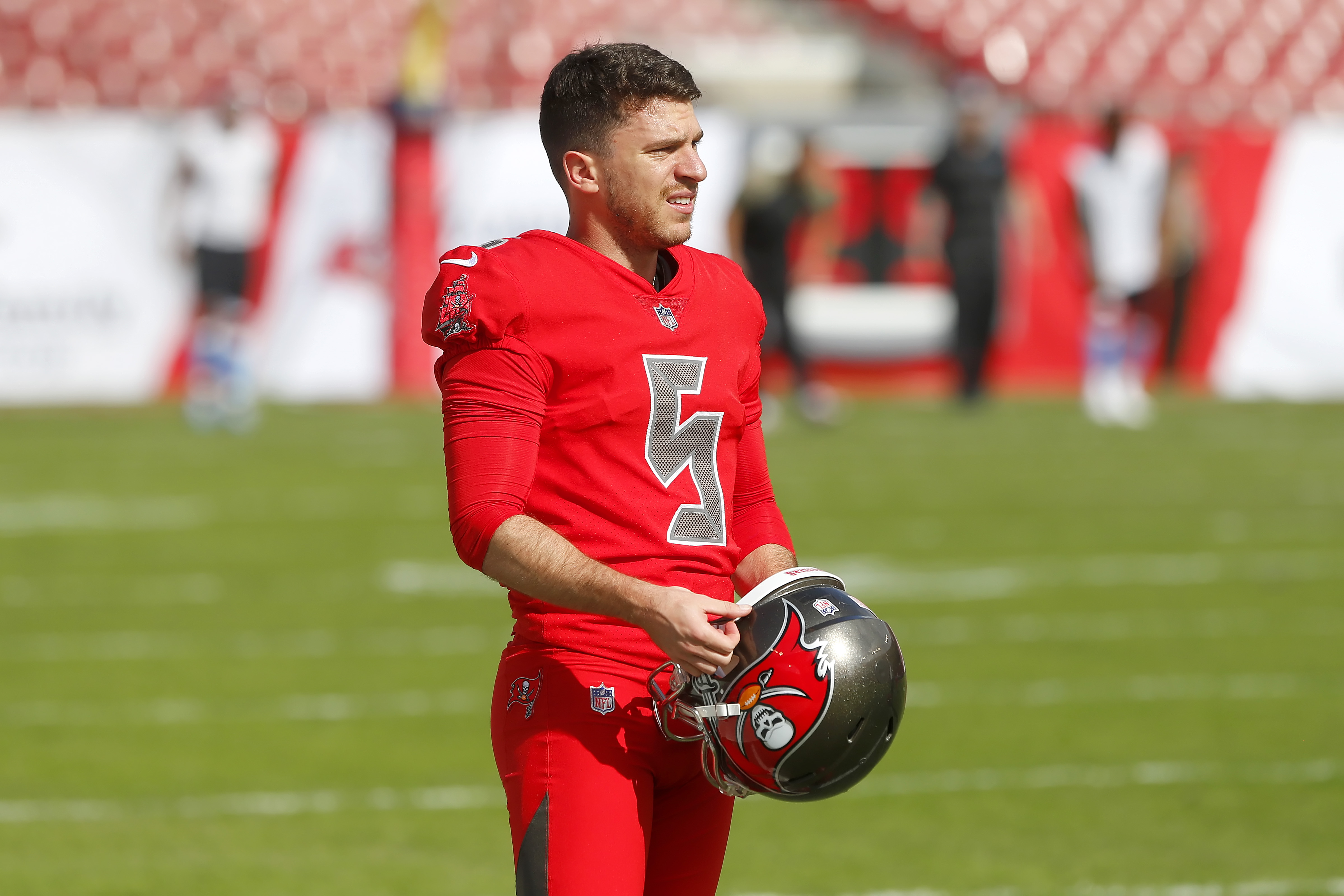 Na torcida pelos Rams, Cairo Santos vive expectativa de receber anel:  Seria muito legal, futebol americano