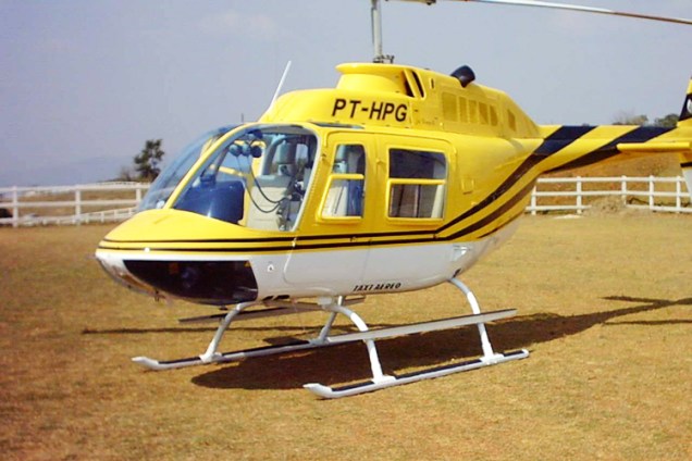 Helicóptero BELL 206B, prefixo PT-HPG, semelhante ao que transportava o jornalista Ricardo Boechat