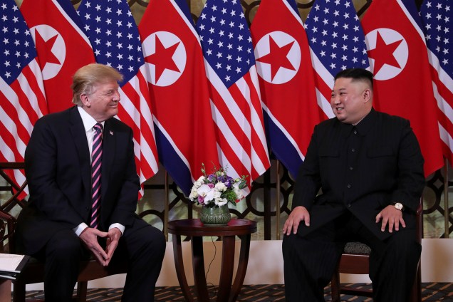 Donald Trump e Kim Jong-un se encontram durante a segunda cúpula dos EUA e da Coréia do Norte no Hotel Metropole, em Hanói, no Vietnã - 27/02/2019