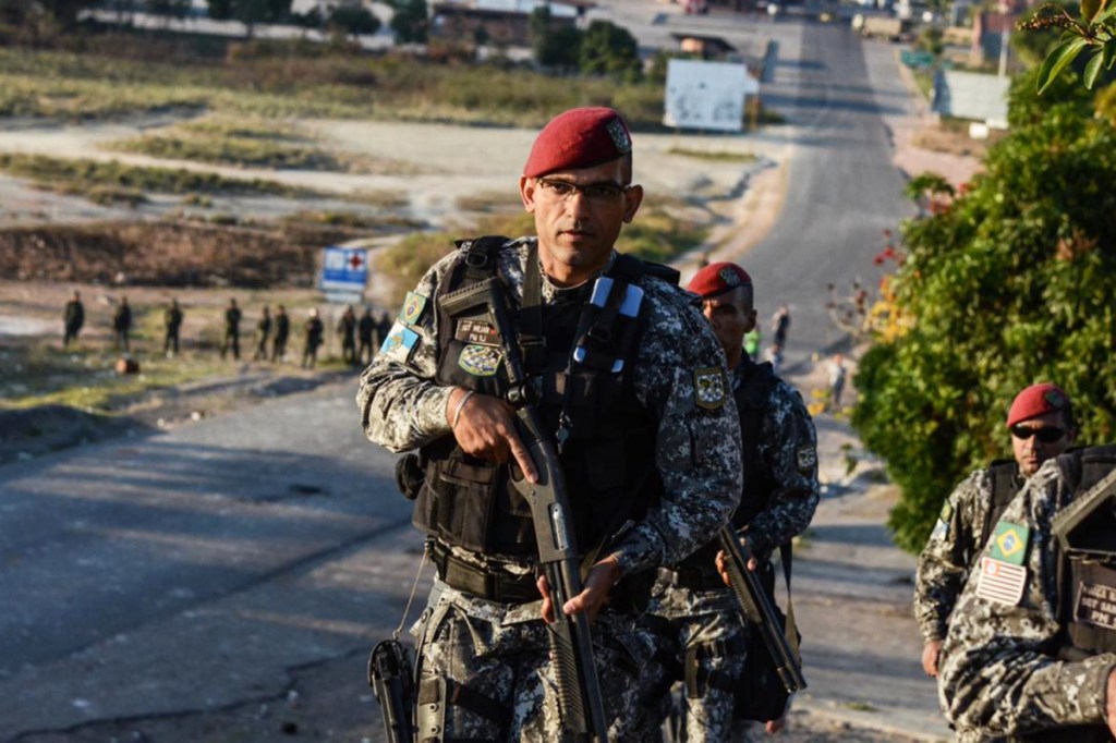 Exército brasileiro detém militares venezuelanos em Roraima