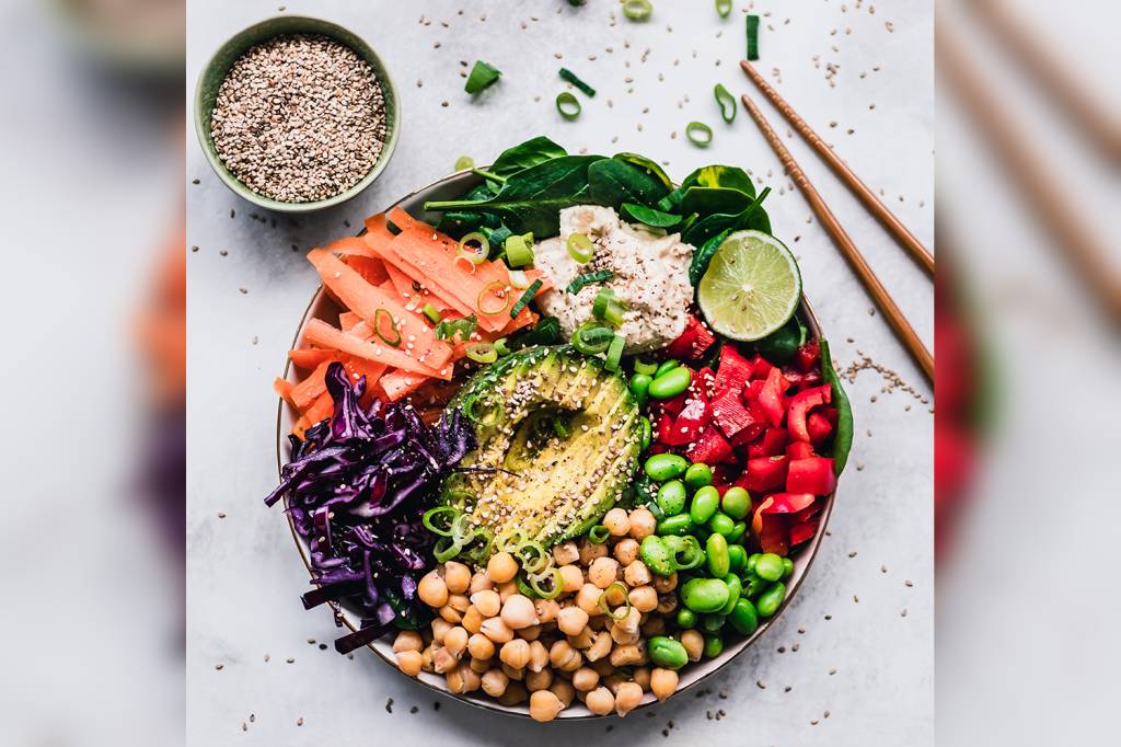 Quantas calorias cortar por dia para perder peso?