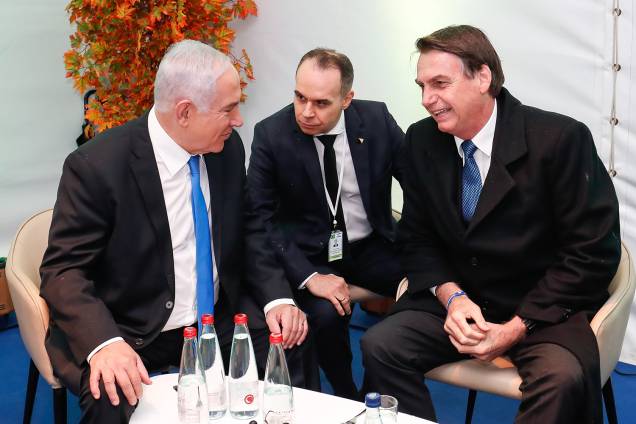 Benjamin Netanyahu e Jair Bolsonaro conversam depois da Cerimônia Oficial de chegada do presidente brasileiro à Israel - 31/03/2019