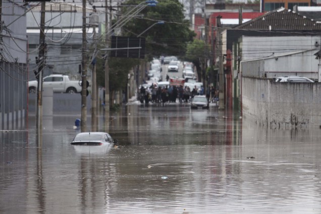 Forte chuva causa alagamento entre as Avenidas Guido Aliberti e Avenida Goiás em São Caetano do Sul - 11/03/2019