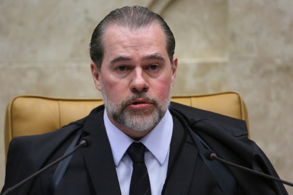 O senador Rodrigo Pacheco e o presidente Lula, em encontro no Palácio do Planalto no dia 13 de novembro: conversa por dívida de Minas Gerais