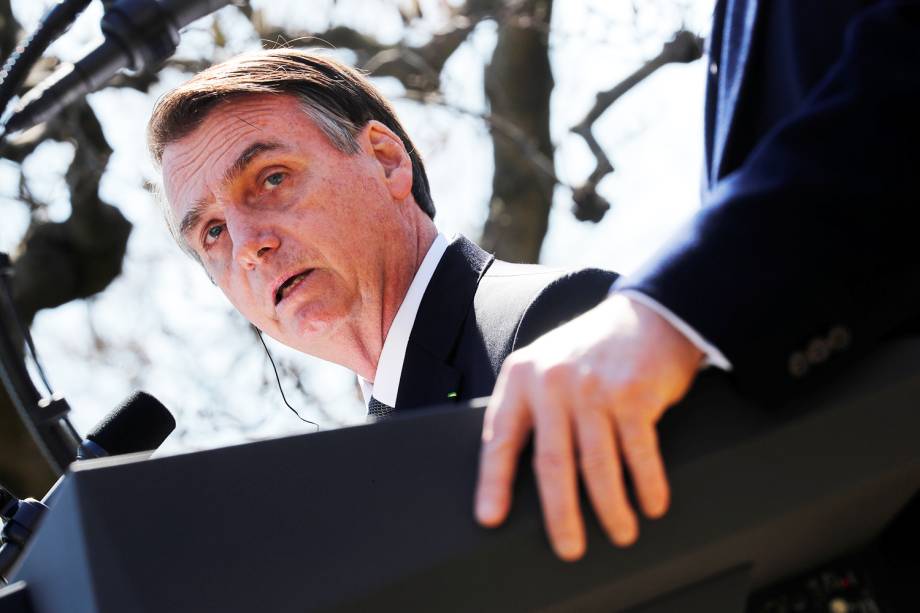 O presidente da República, Jair Bolsonaro, durante entrevista no jardim da Casa Branca, em Washington, com o presidente americano Donald Trump - 19/03/2019 O presidente da República, Jair Bolsonaro, durante entrevista no jardim da Casa Branca, em Washington, com o presidente americano Donald Trump - 19/03/2019