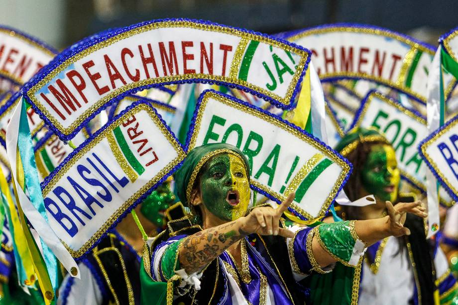 Impeachment do ex-presidente Fernando Collor foi abordado no desfile da escola de samba Acadêmicos do Tucuruvi - 02/03/2019