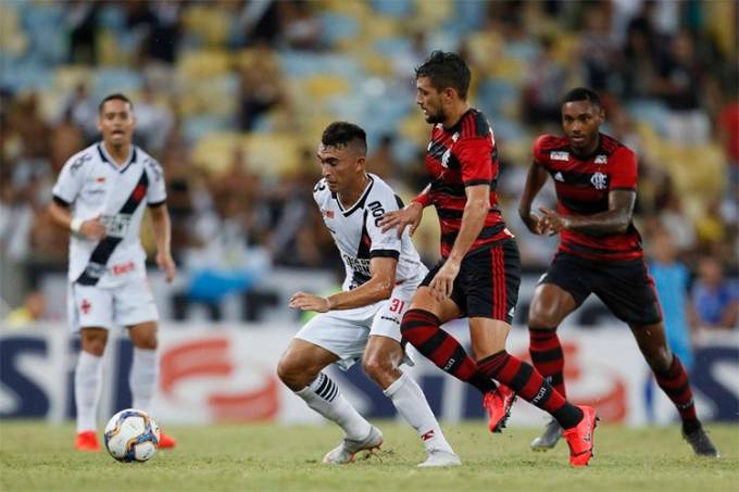 Campeonato Brasileiro Em Goleada Flamengo Vence Classico Contra O Vasco