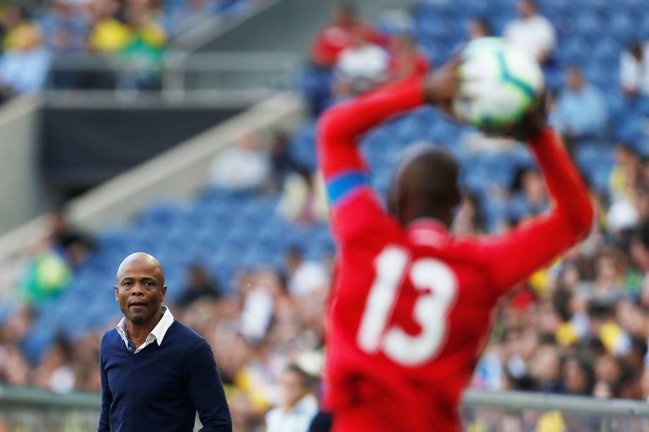 Julio Dely Valdes, treinador do Panamá  durante amistoso contra o Brasil, realizado no Estádio do Dragão, em Portugal - 23/03/2019