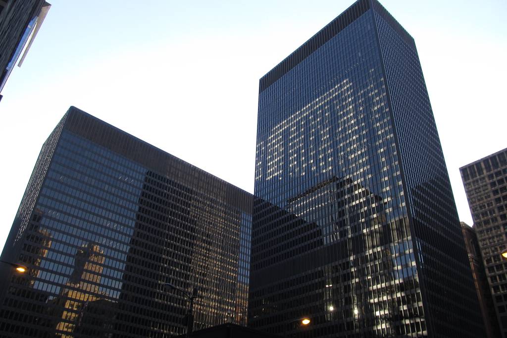 Chicago Federal Center, projetado pelo arquiteto alemão Ludwig Mies van der Rohe