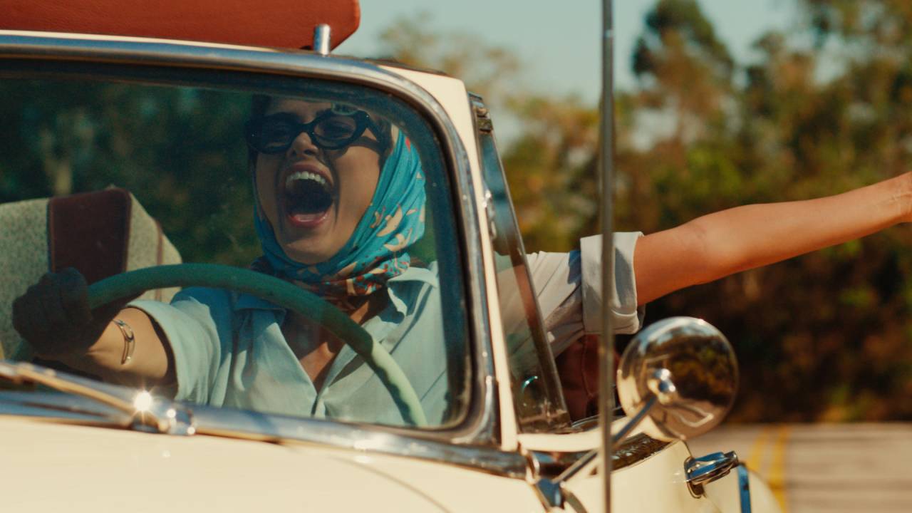 Maria Casadevall é Maria Luiza na série 'Coisa Mais Linda', da Netflix