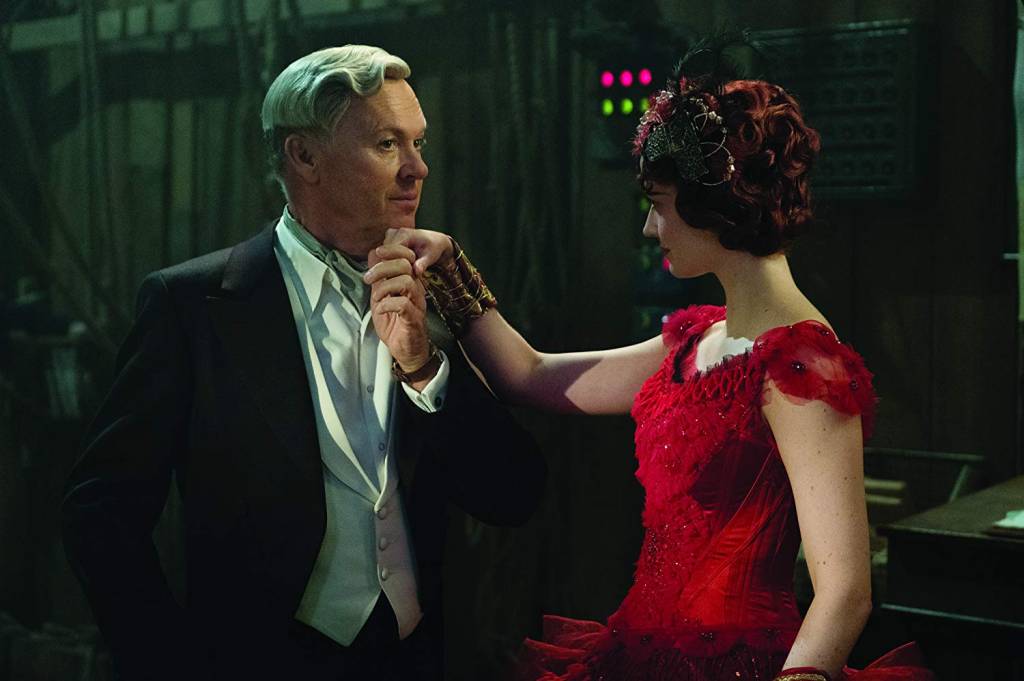 Michael Keaton e Eva Green em ‘Dumbo’ (2019) Michael Keaton e Eva Green em 'Dumbo' (2019)