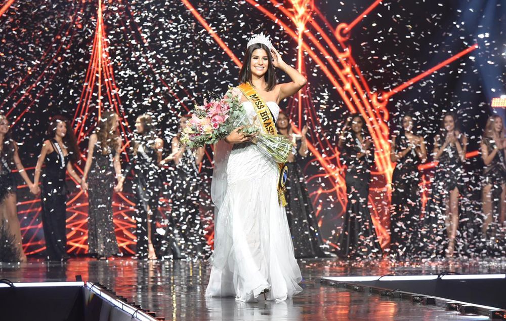 Júlia Horta é coroada Miss Brasil