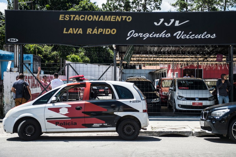 Concessionária onde os adolescentes roubaram o veículo em Suzano, cidade na Grande São Paulo - 13/02/2019