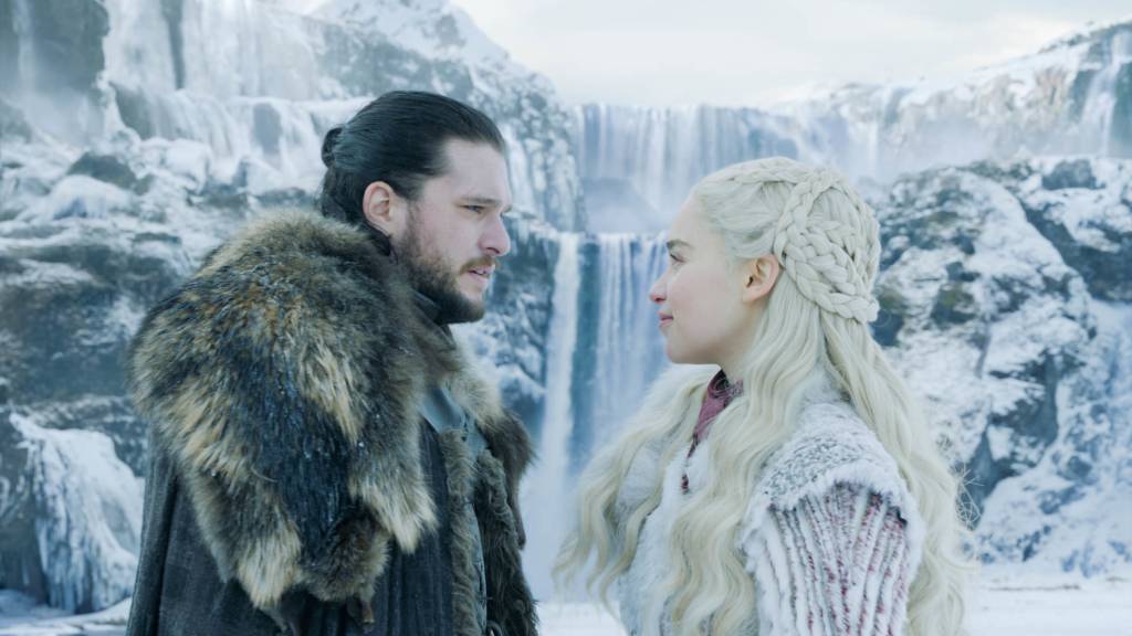 Jon Snow (Kit Harrington) e Daenerys (Emilia Clarke) em cena da potava temporada de 'Game of Thrones'