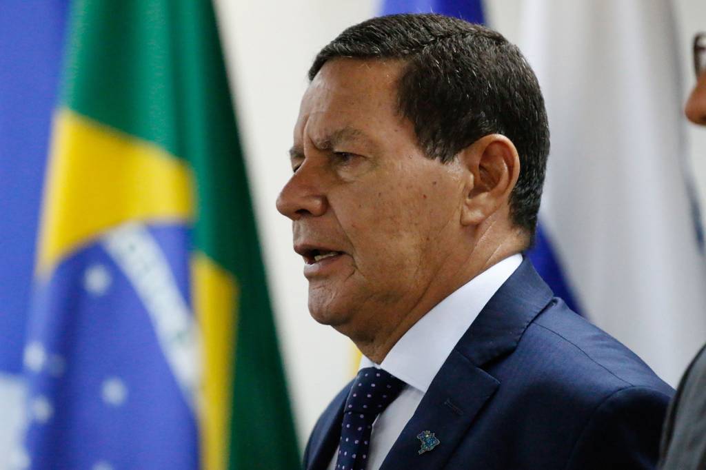 Depois da guerra com Olavo de Carvalho, redes de descanso na Vice