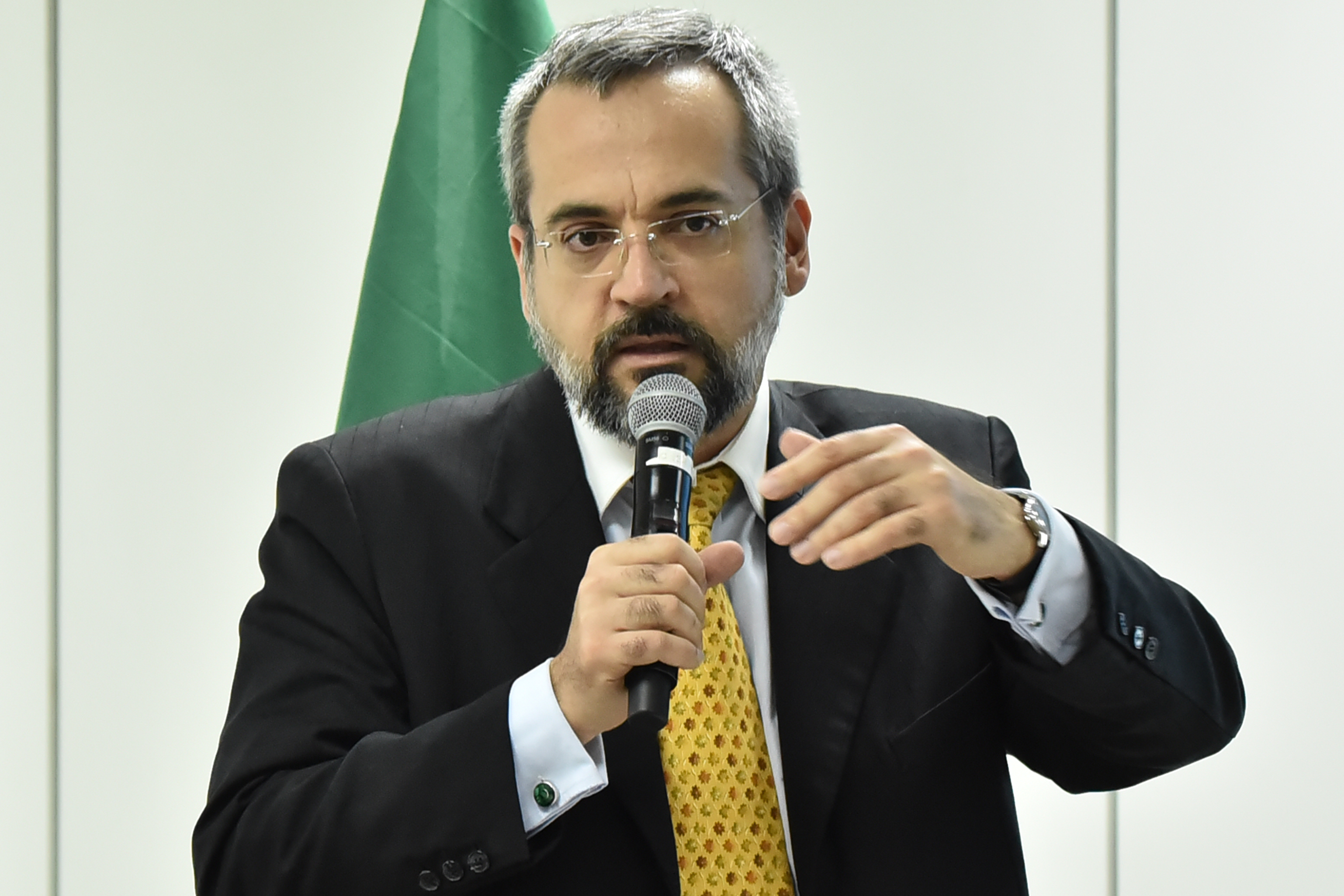 PT Já Fala Em Convocar Novo Ministro Da Educação | VEJA