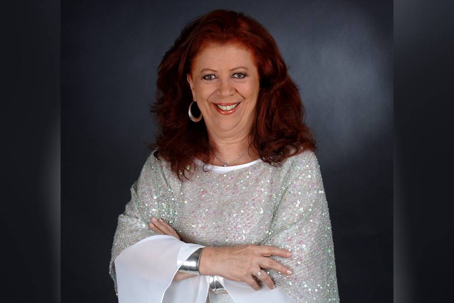 A cantora Beth Carvalho posa para foto em Montreux, na Suíça - 08/07/2005 A cantora Beth Carvalho posa para foto em Montreux, na Suíça - 08/07/2005