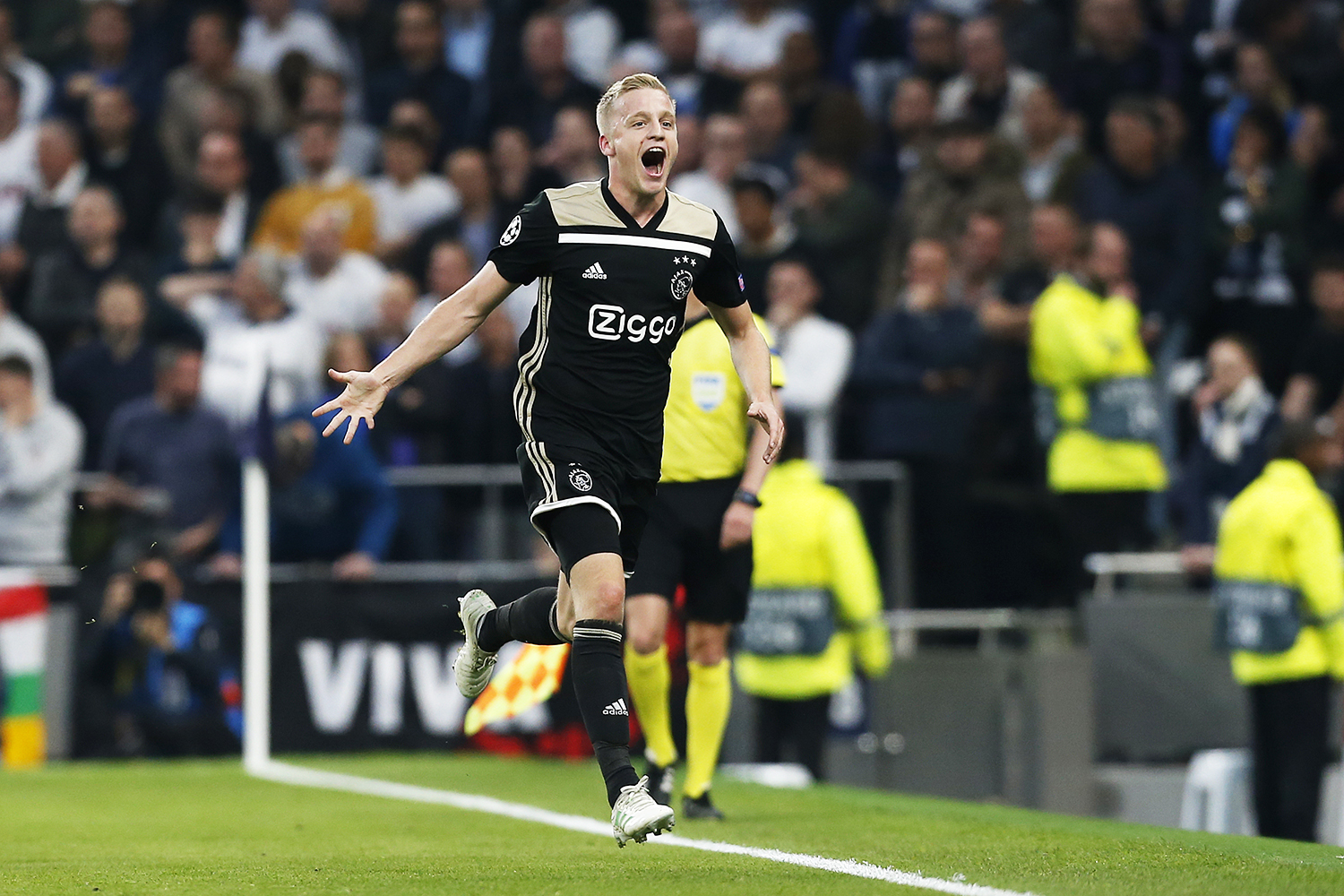 ajax x tottenham online gratis