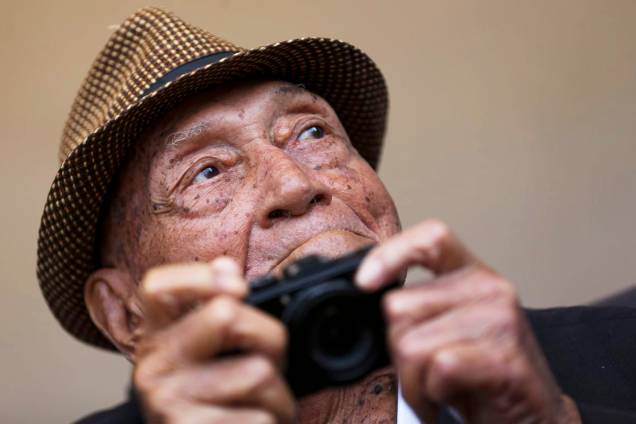 O fotógrafo Gervásio Batista, de 95 anos, é homenageado  pela Associação Baiana de Imprensa (ABI) com a Medalha do Mérito Jornalístico - 22/09/2018