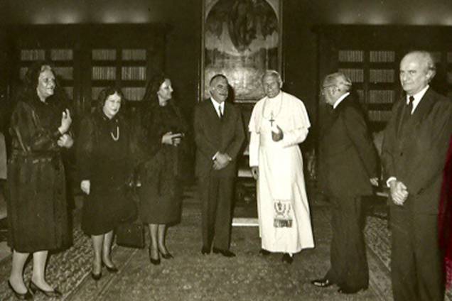 O presidente José Sarney e sua mulher, Marly, durante audiência com  papa João Paulo 2º