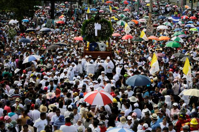 Fiéis católicos participam da procissão da Sexta-Feira Santa em Manágua, na Nicarágua - 19/04/2019 Fiéis católicos participam da procissão da Sexta-Feira Santa em Manágua, na Nicarágua - 19/04/2019