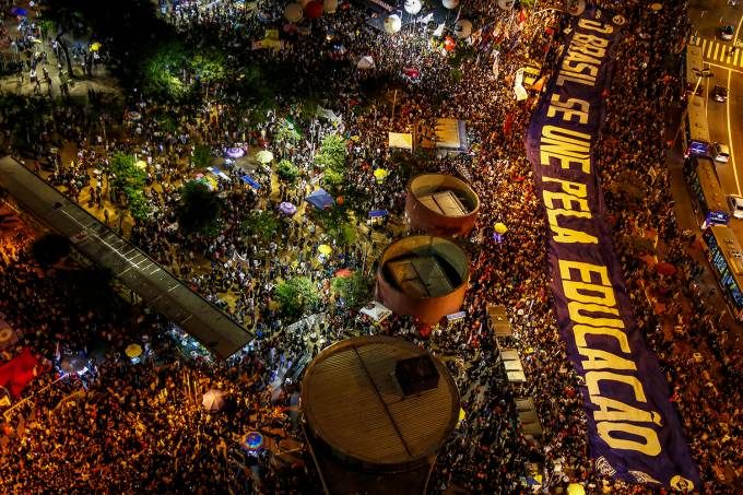 brasil-brasilia-protesto-corte-universidade-20190530-011-copy.jpg
