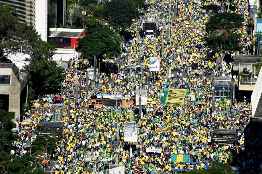 Manifestantes a favor do governo Bolsonaro se reúnem na Avenida Paulista, em São Paulo (SP) - 26/05/2019 Manifestantes a favor do governo Bolsonaro se reúnem na Avenida Paulista, em São Paulo (SP) - 26/05/2019