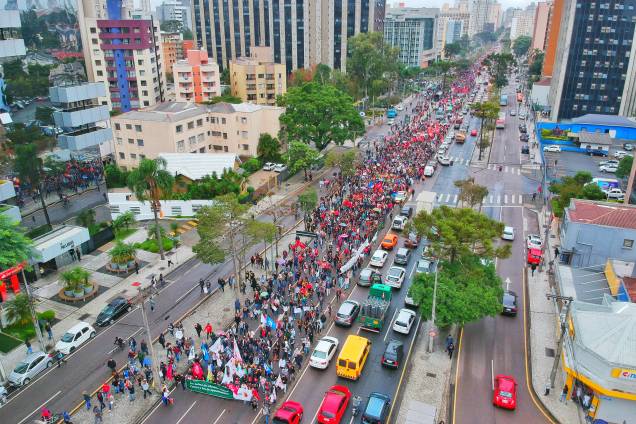 Estudantes protestam contra cortes na Educação e a reforma da Previdência em Curitiba - 15/05/2019