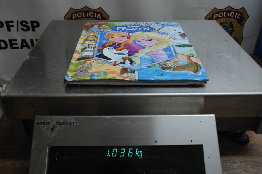 Polícia Federal apreende quase 50 kg de drogas no embarque no Aeroporto Internacional de Guarulhos, em São Paulo Polícia Federal apreende quase 50 kg de drogas no embarque no Aeroporto Internacional de Guarulhos, em São Paulo