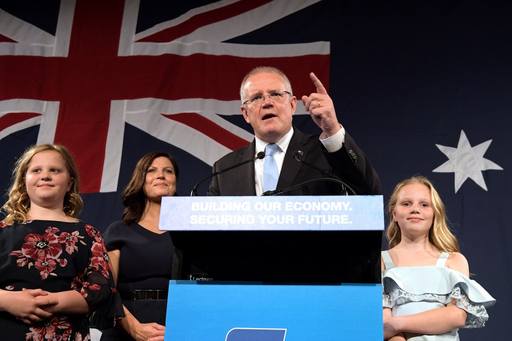 Scott Morrison primeiro-ministro da Austrália, com a esposa Jenny, os filhos Abbey e Lily, comemora depois de vencer a eleição federal de 2019 - 18/05/2019