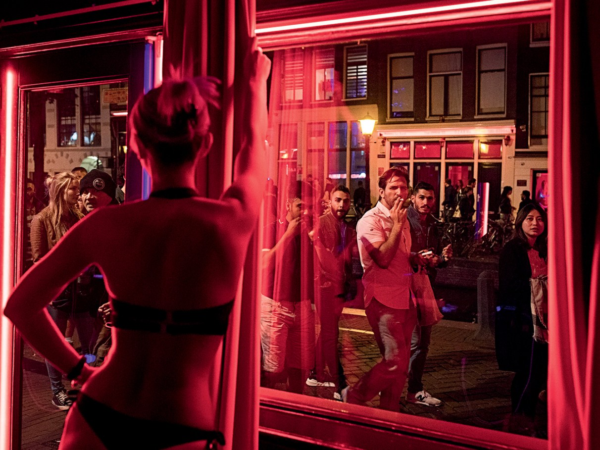 Covid-19: bairro de prostituição em Amsterdã reabr... | VEJA