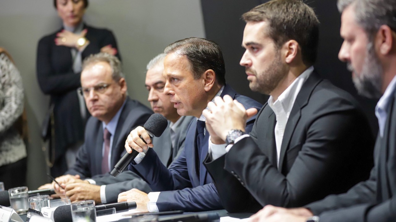 O governador do Estado de São Paulo, João Doria, em coletiva de imprensa com os governadores Eduardo Leite (RS) e Reinaldo Azambuja (MS) - 03/06/2019