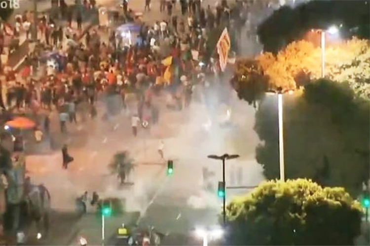 Confusão durante protesto no RIo Confusão durante protesto no RIo