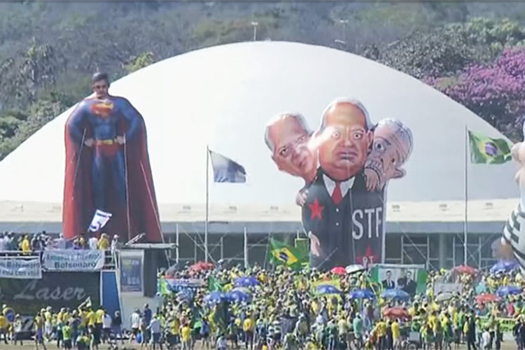 Pixuleco do ministro Sergio Moro durante protesto em Brasília (DF) - 30/06/2019