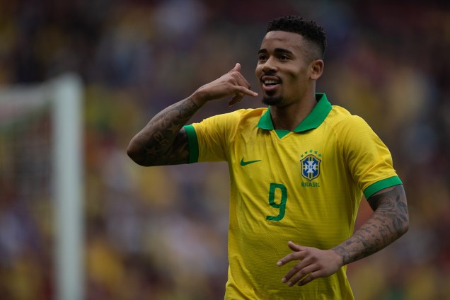 Gabriel Jesus comemora o primeiro gol da seleção brasileira contra Honduras durante amistoso disputado em Porto Alegre