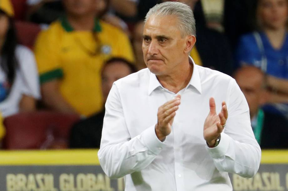 O técnico Tite durante amistoso contra Honduras, no estádio Beira Rio em Porto Alegre