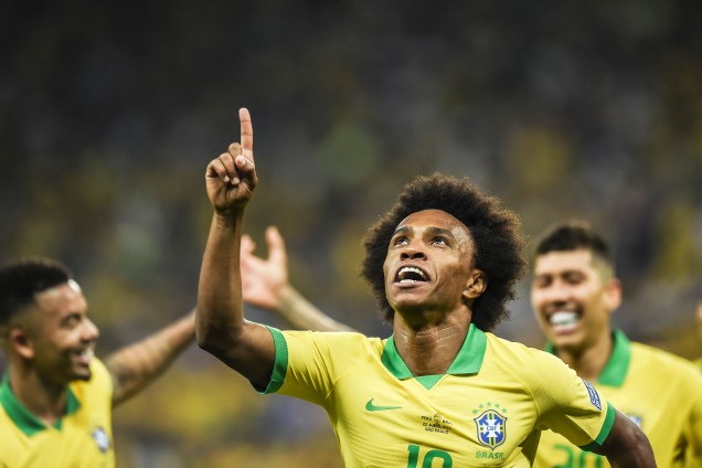 Willian comemora após marcar o quinto gol do Brasil durante partida contra o Peru, válida pelo grupo A da Copa América, realizada na Arena Corinthians - 22/06/2019
