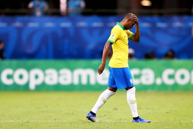 Fernandinho, jogador do Brasil, lamenta após empate com a Venezuela - 18/06/2019