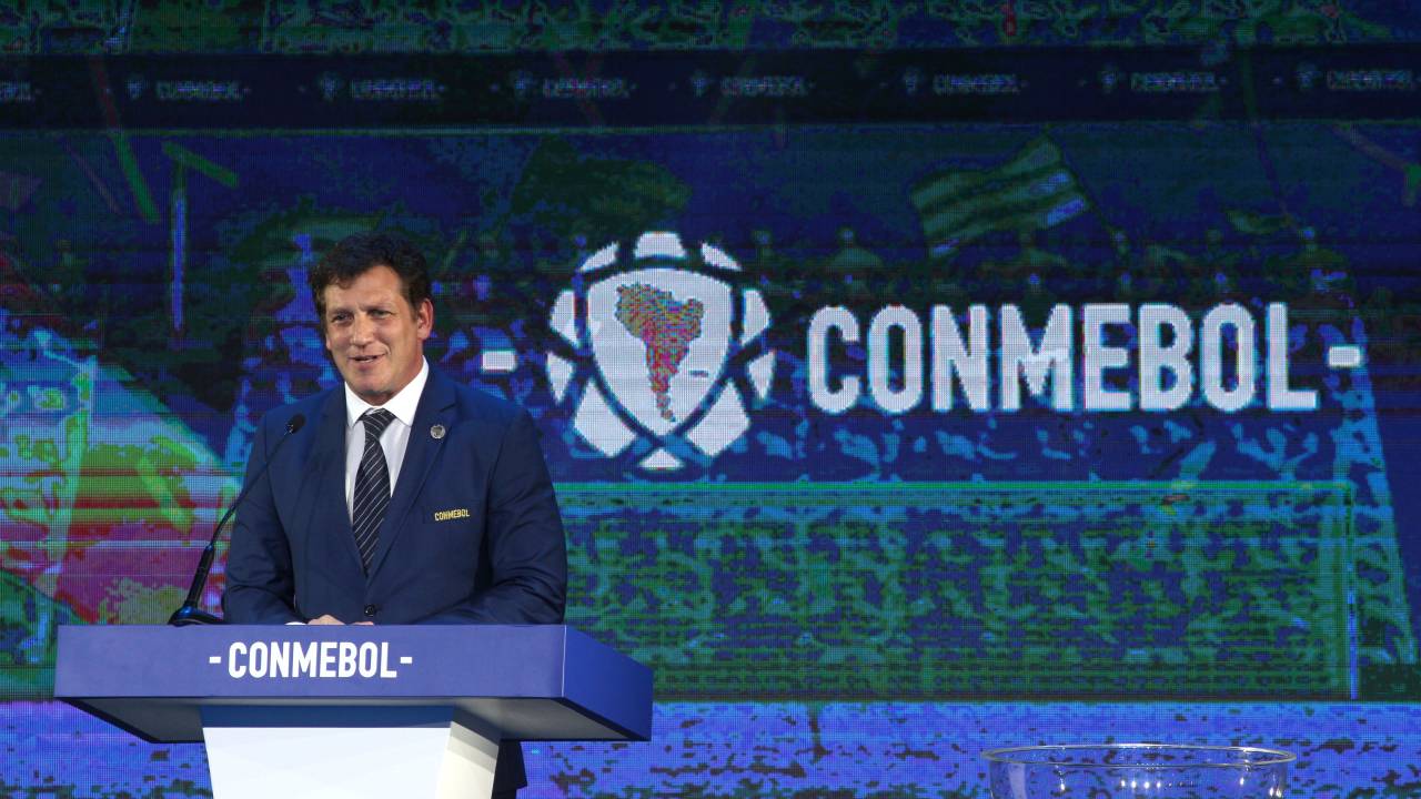 Alejandro Domínguez, presidente da Conmebol, anunciou mudança na sede da Copa América -