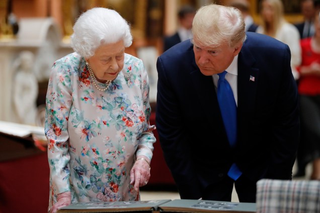Donald Trump é recebido pela rainha Elizabeth II no palácio de Buckingham durante visita de Estado do presidente dos Estados Unidos ao Reino Unido - 03/06/2019