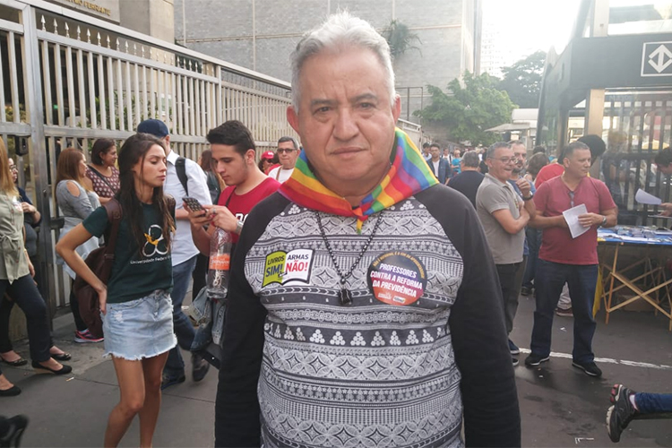 Greve Geral – Cláudio Lopes Greve Geral – Cláudio Lopes