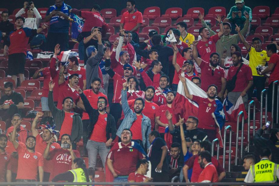 Torcedores do Chile são vistos nas arquibancadas do Estádio do Morumbi, em São Paulo (SP), durante partida contra o Japão - 17/06/2019