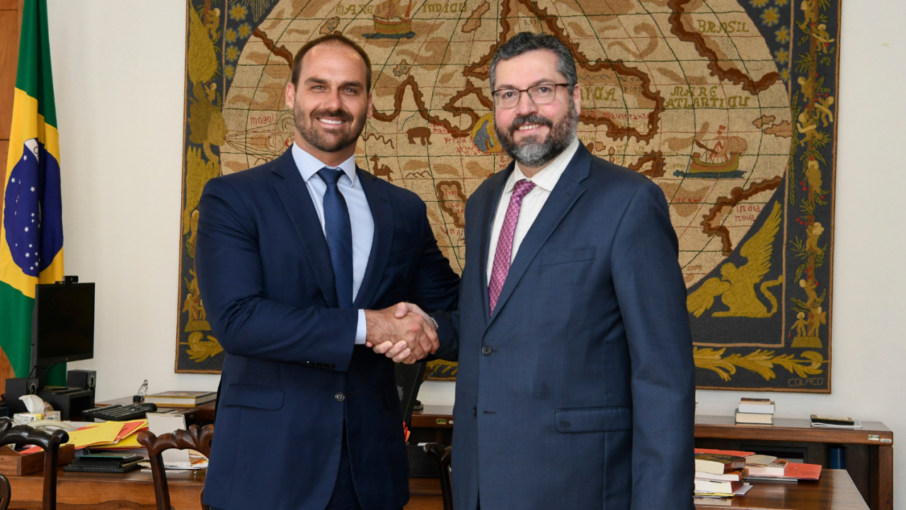 Eduardo Bolsonaro e Ernesto Araújo