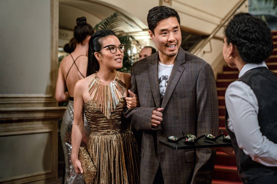 'MEU ETERNO TALVEZ' (32 milhões de visualizações) - Antigos namorados de ascendência asiática - uma chef bem-sucedida e um técnico fracassado - revivem sua paixão de infância 'MEU ETERNO TALVEZ' (32 milhões de visualizações) - Antigos namorados de ascendência asiática - uma chef bem-sucedida e um técnico fracassado - revivem sua paixão de infância