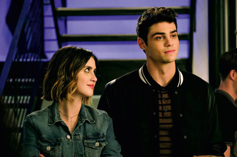 'O DATE PERFEITO' (48 milhões de visualizações) - Galã da Netflix, Noah Centineo é um jovem que “aluga” sua companhia para garotas solteiras em um aplicativo de encontros 'O DATE PERFEITO' (48 milhões de visualizações) - Galã da Netflix, Noah Centineo é um jovem que “aluga” sua companhia para garotas solteiras em um aplicativo de encontros