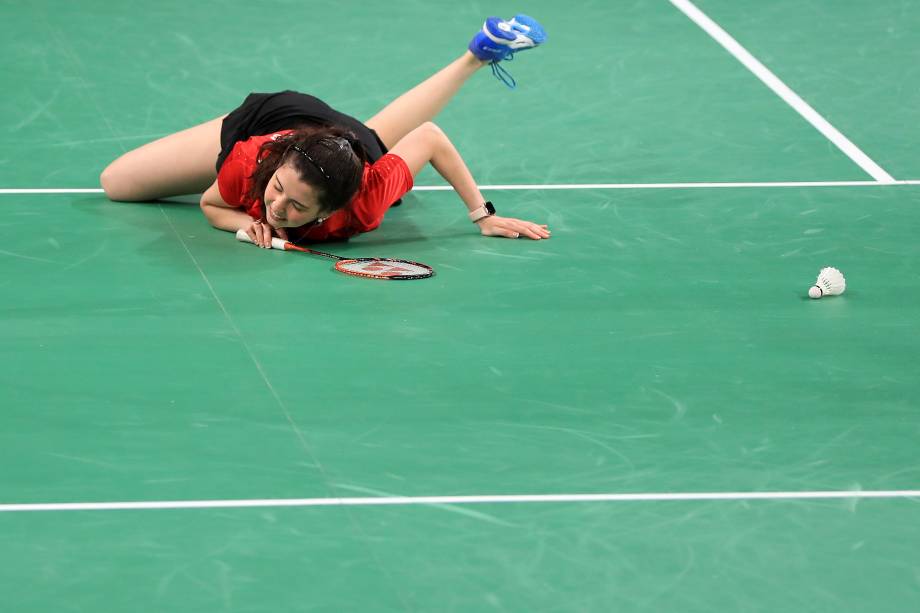 Daniela Macias, do Peru, competindo pelo badminton feminino, em Lima