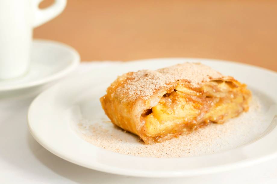 Sobremesa: strudel de maçã