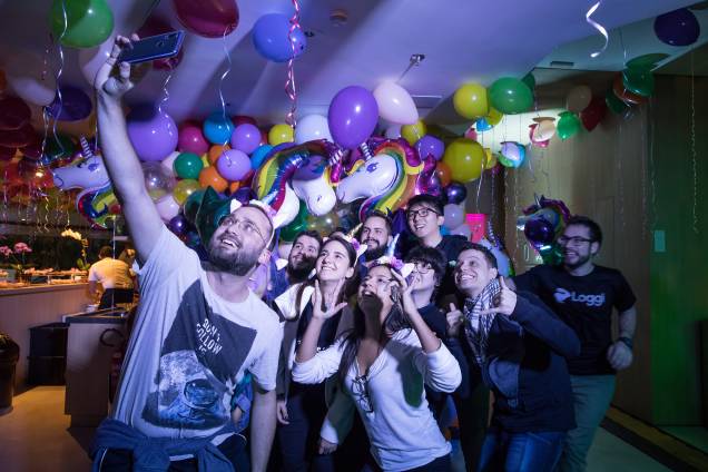 Funcionários da Loggi comemoram a entrada da empresa no clube dos unicórnios, no início de junho Funcionários da Loggi comemoram a entrada da empresa no clube dos unicórnios, no início de junho
