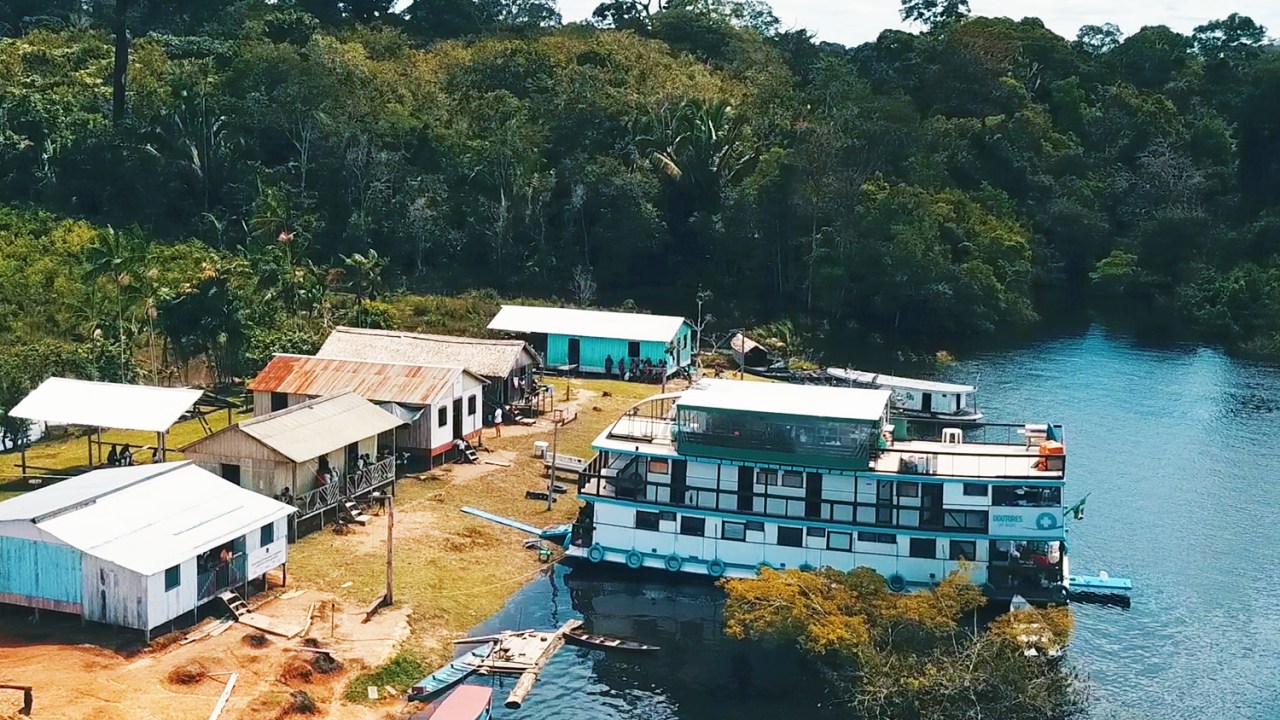Um hospital flutuante na Amazônia